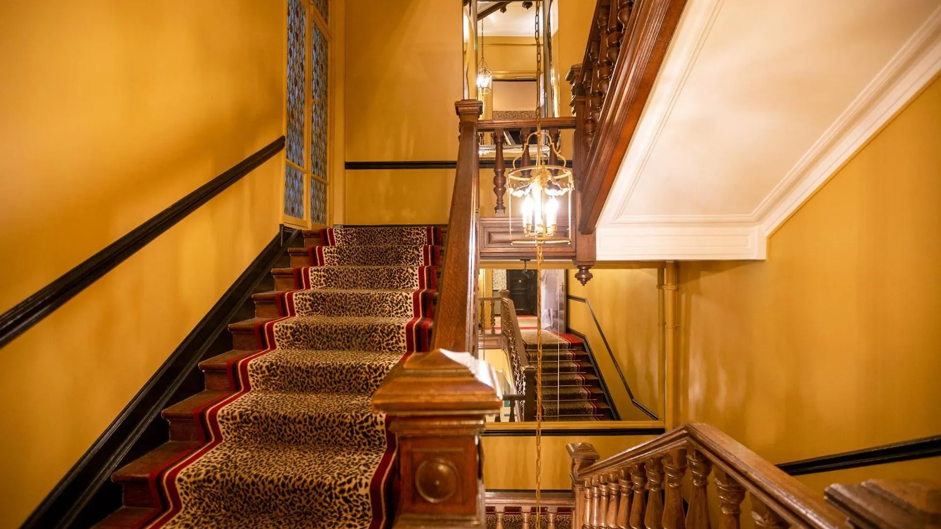 Hotel West-end