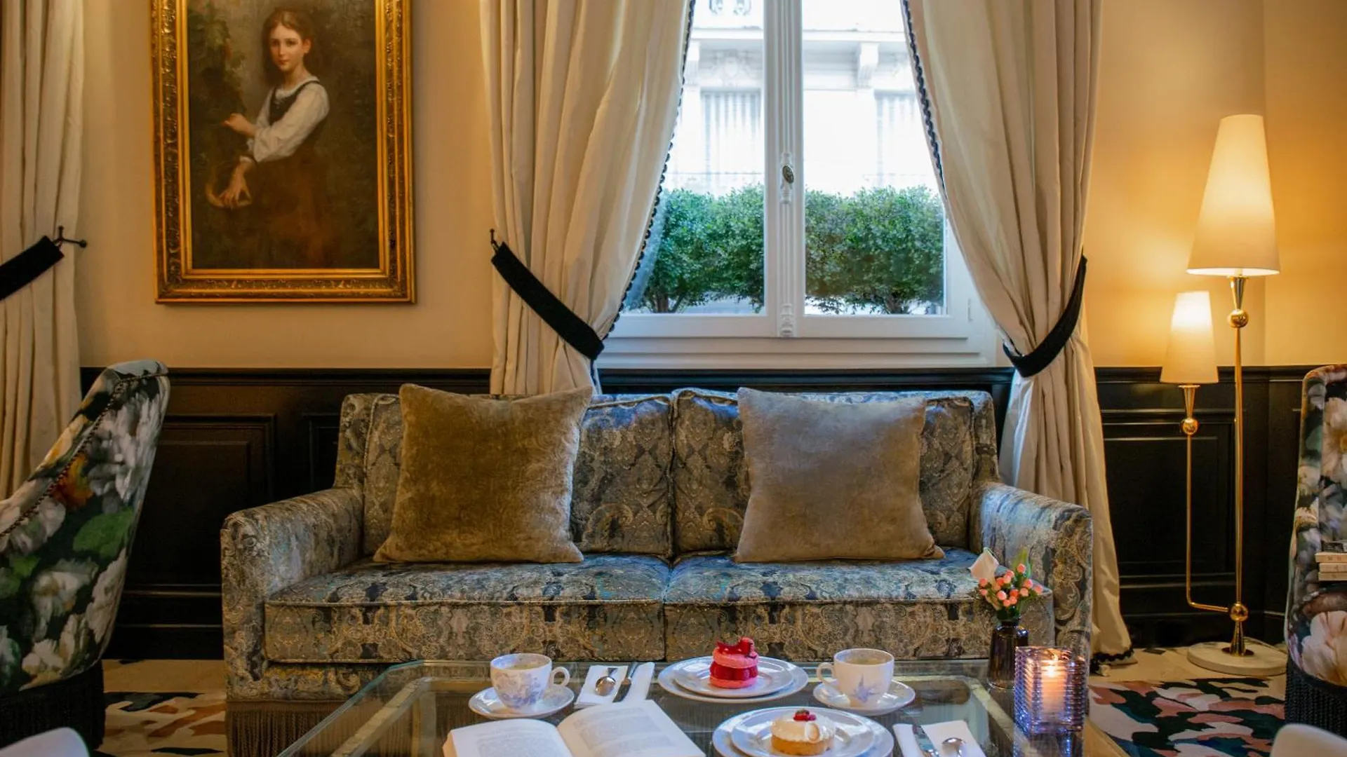 West-end 4*